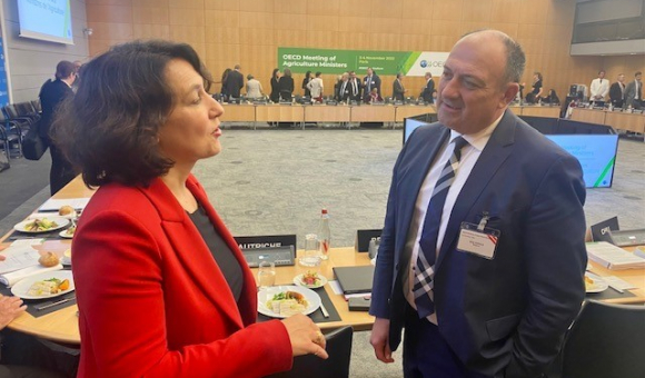 Ministre Willy Borsus et la Directrice des échanges et de l'agriculture Marion Jansen