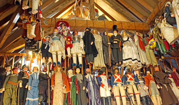 Théâtre Royal de Toone Marionnettes - Visit Brussels © Dennis Jarvis Théâtre Royal de Toone Marionnettes - Visit Brussels © Dennis Jarvis